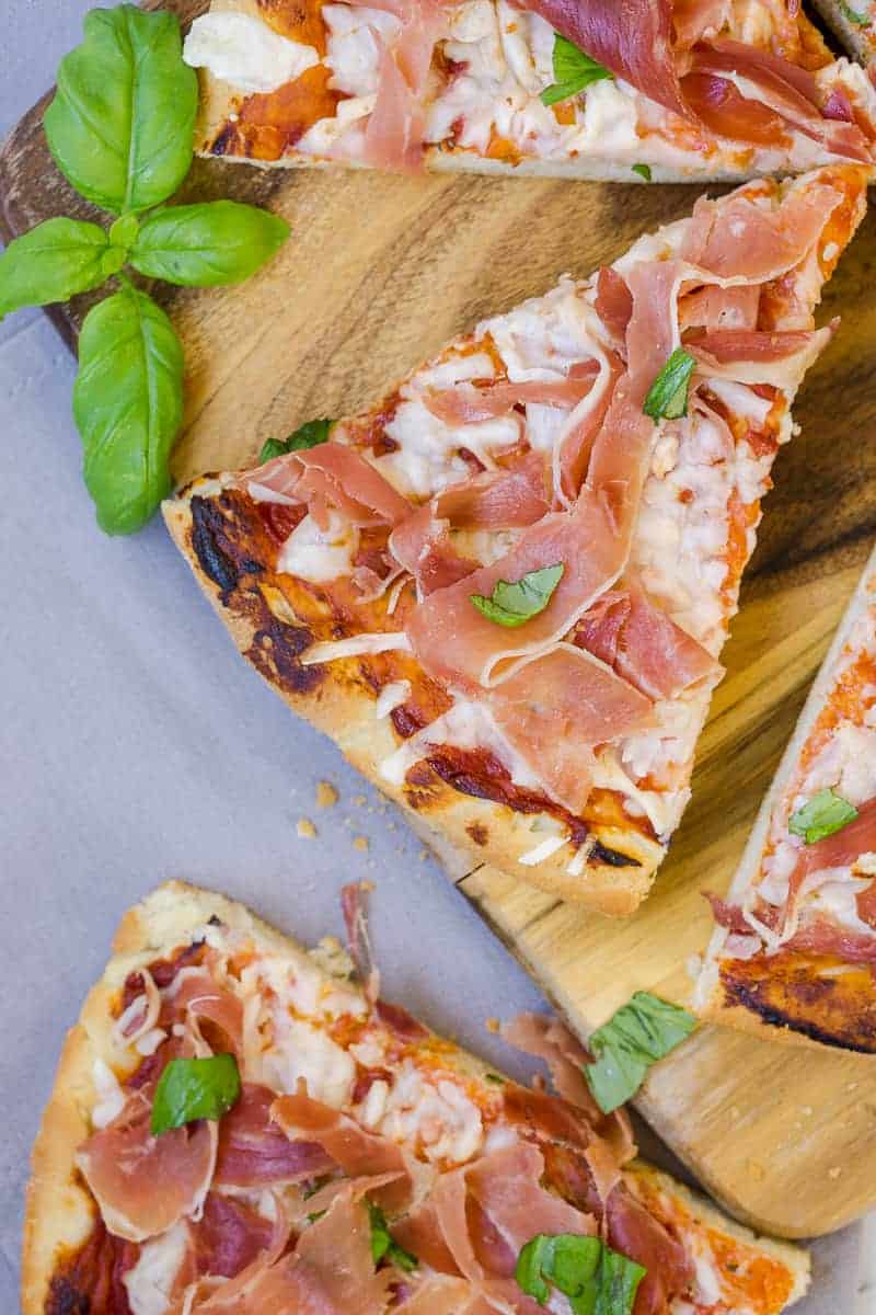Simple Prosciutto Pizza