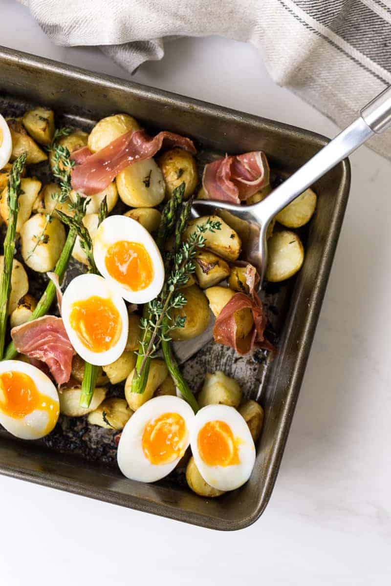 Breakfast Potatoes with Asparagus, Egg and Prosciutto 