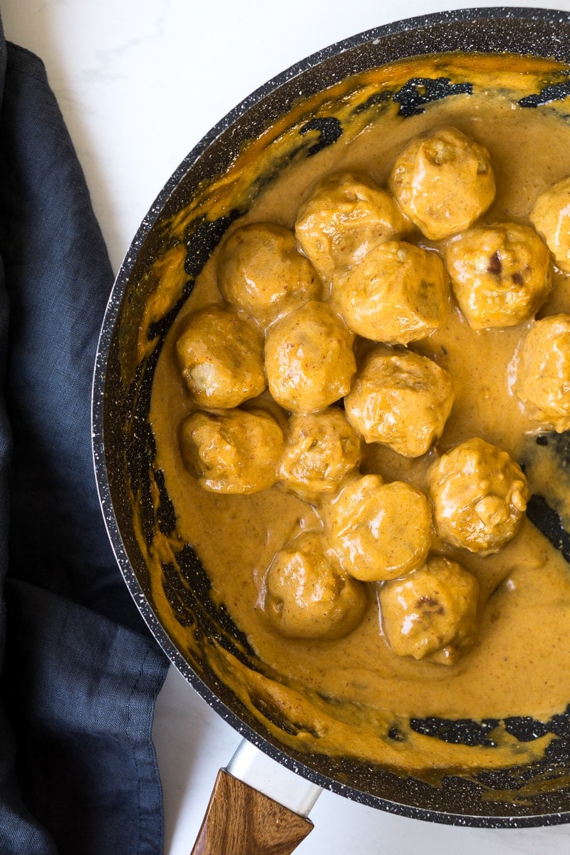 Thai Red Curry with Baked Chicken Meatballs in Pan