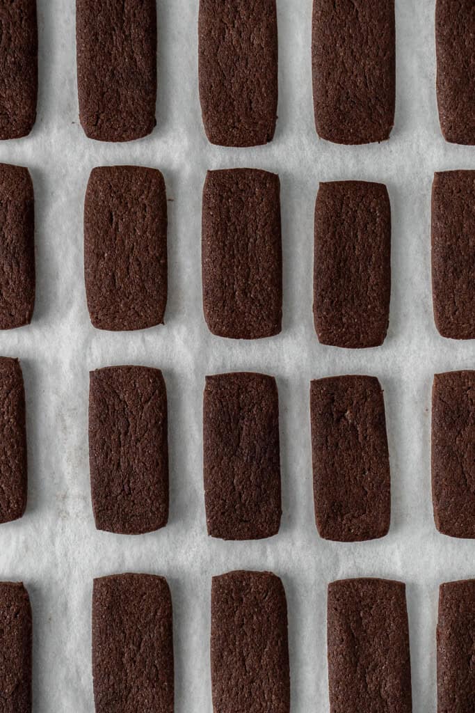 The baked chocolate biscuits on a tray.