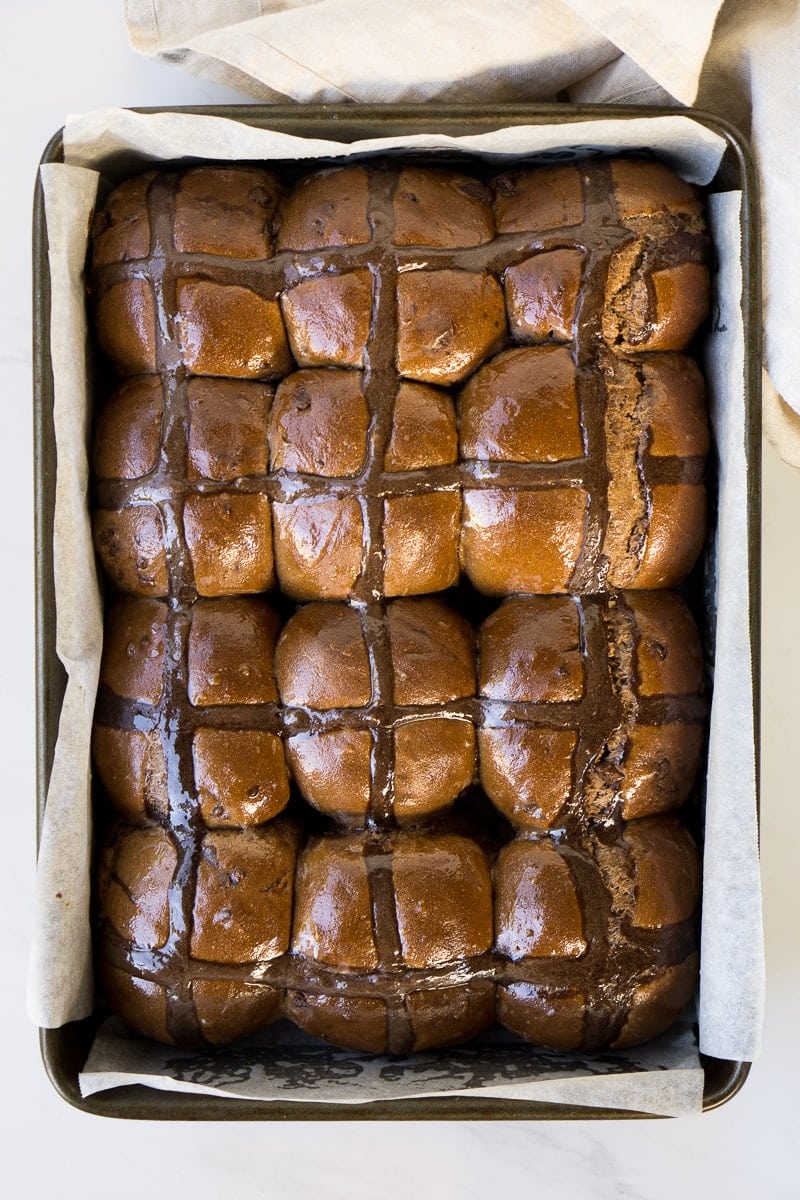 Hot crossed buns in baking pan