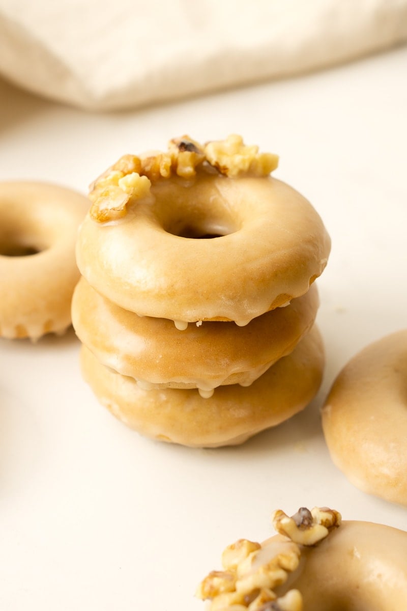 Maple glazed vegan doughnuts