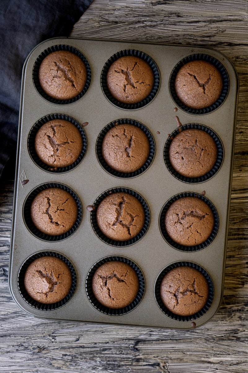 Chocolate gingerbread cupcakes