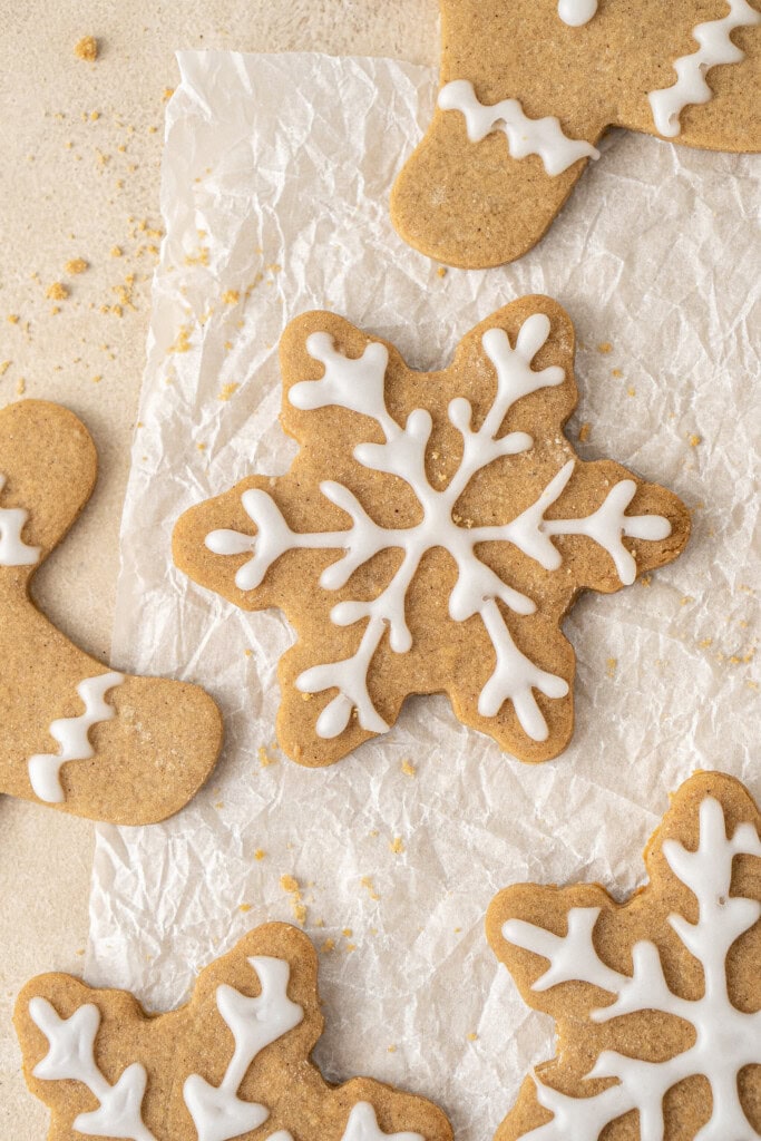 Snowflake gingerbread cookies.