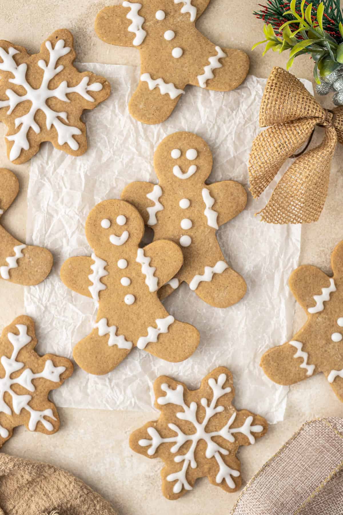 Vegan gingerbread cookies.