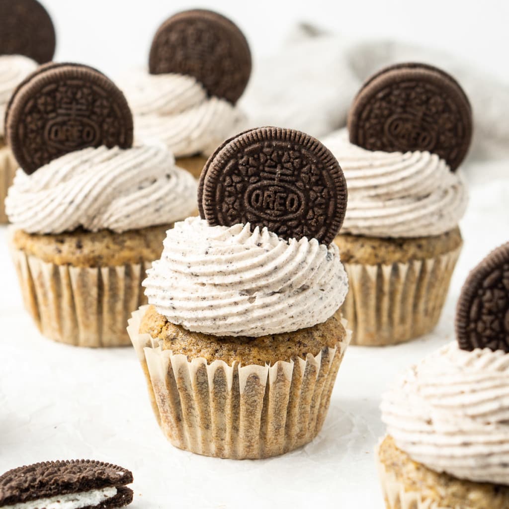 Cookies and Cream Cupcakes (Vegan) Eight Forest Lane