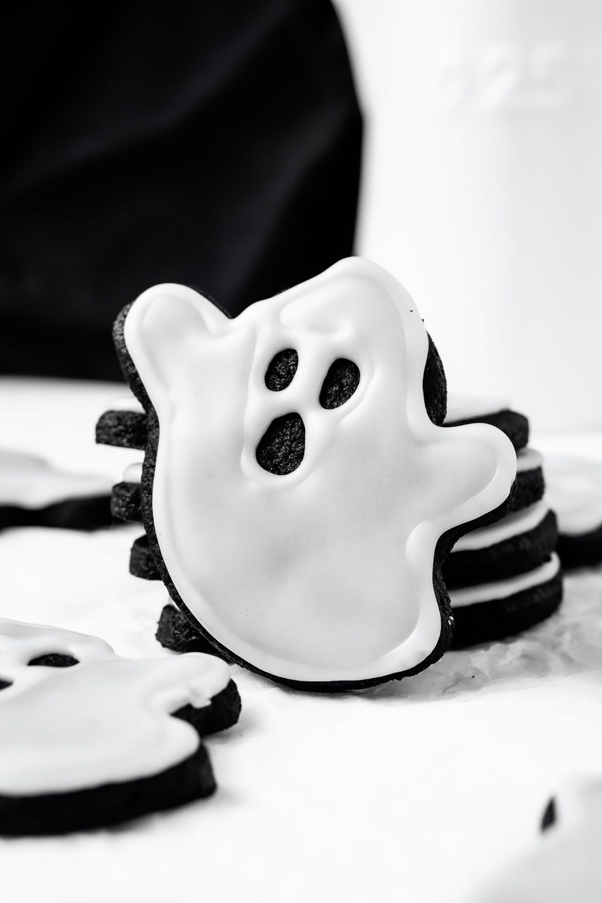 Close up of a little ghost cookie.