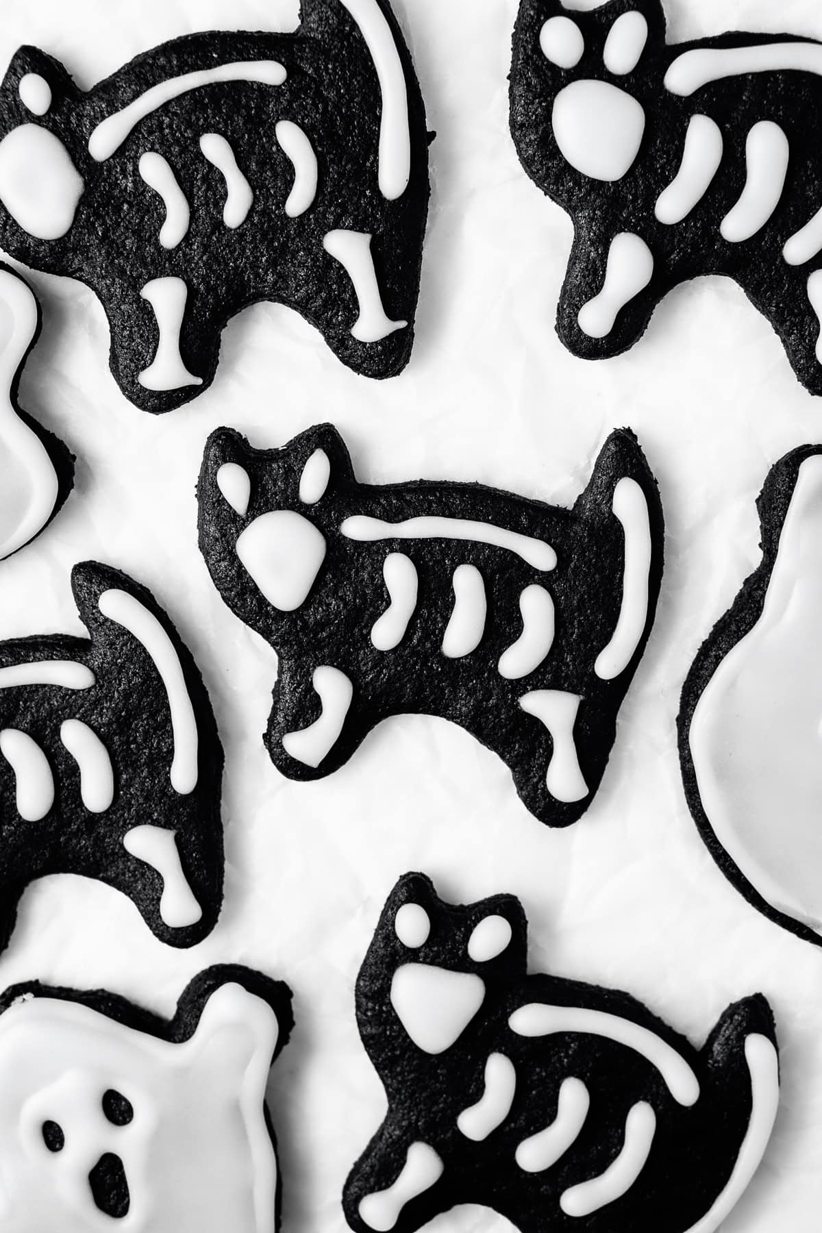 Black cat skeleton cookies.