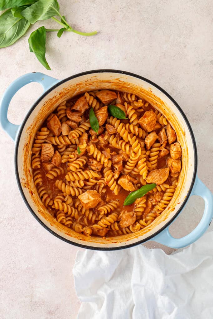 The finished pasta in the pot, ready to serve.