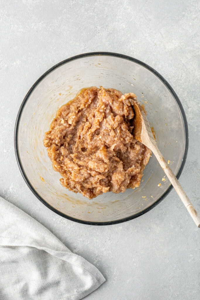 Chicken mince in a bowl.