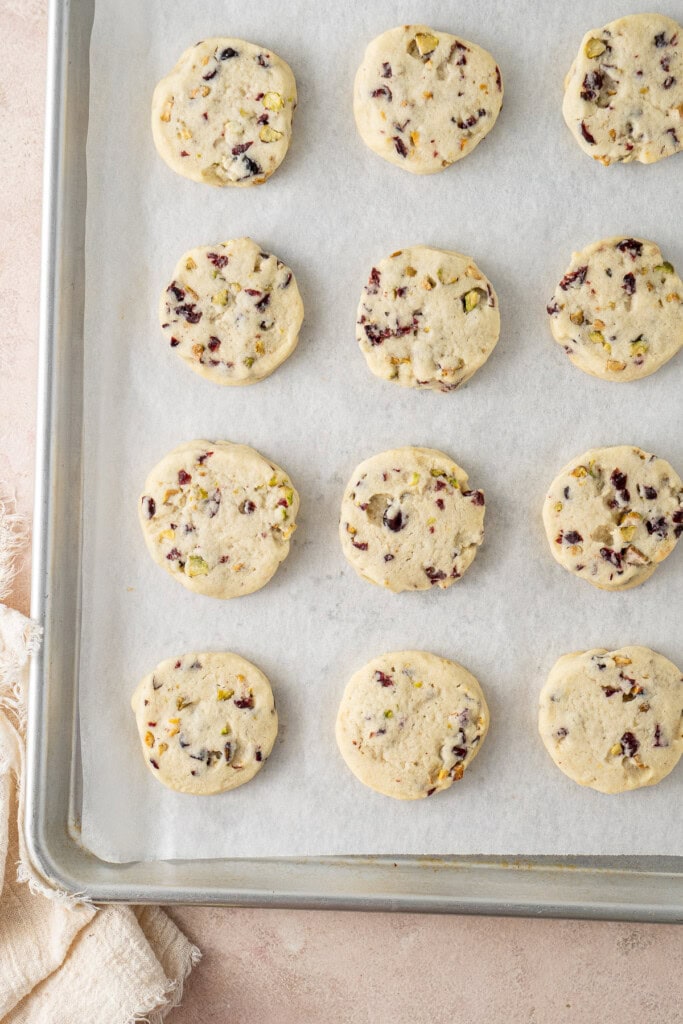 The baked shortbread cookies on a baking tray.