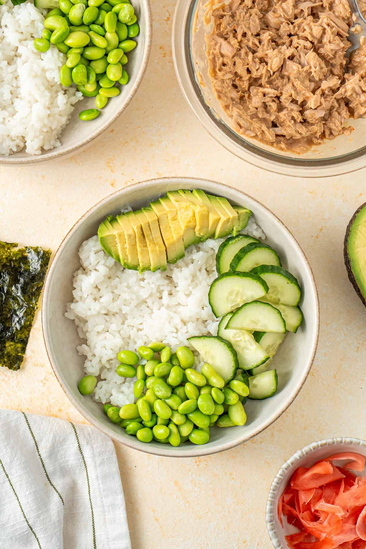 Assembling the rice bowls.